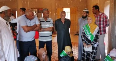 صور.. محافظ الوادى الجديد يكافئ 53 طفلا يحفظون القرآن كاملا بقرية أسمنت