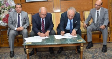 رئيس جامعة أسيوط يوقع برتوكول تعاون مع أكاديمية الفنون