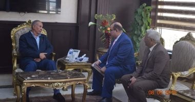 محافظ البحر الأحمر يناقش الخطة التدريبية لرفع كفاءة العاملين بالتضامن