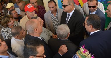 محافظ الغربية يستمع لشكاوي المواطنين ويوجه بسرعة حلها