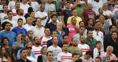 فيديو.. مرتضى منصور من باب النهائي إلى كراسى مدرجات المقصورة الأمامية