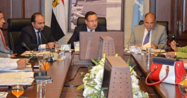 صور.. محافظ الإسكندرية يشدد على إنهاء إجراءات تقنين أراضى أملاك الدولة