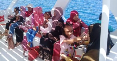 صور.. "صحة البحر الأحمر" تنظم رحلة بحرية لمرضى الفشل الكلوى بسفاجا والغردقة