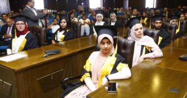 جامعة القاهرة تكرم "التضامن" لدعمها برامج توعية الطلاب من أضرار  المخدرات