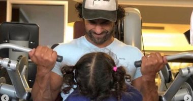 شاهد.. كيف احتفل كريم فهمى بعيد ميلاد ابنته نعومى؟