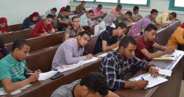 صور.. بدء اختبارات القدرات للطلاب المتقدمين للالتحاق بـ"تمريض سوهاج"