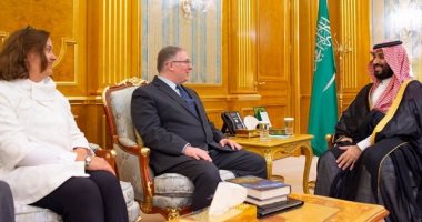 ولي العهد يلتقى رئيس وفد القيادات المسيحية الإنجيلية