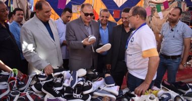 صور .. محافظ الفيوم يفتتح معرض لبيع الأدوات الدراسية ومستلزمات المدارس 