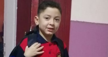 أول يوم مدرسة.. محمد يشارك بصورة لابنه عمرو فى اليوم الدراسى الأول