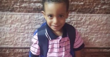 أول يوم مدرسة.. محمود يشارك بصور أبنائه الثلاثة فى أول يوم دراسة