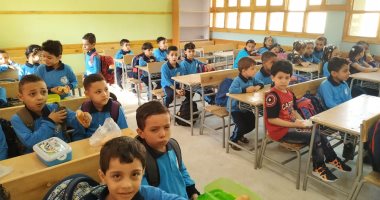 التعليم لمعلمات رياض الأطفال والصفوف الأولى: "مافيش واجبات للتلاميذ فى البيت"