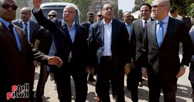 مدبولى يتفقد إزالات منطقة "عين الحياة" تمهيدا لتحويلها لمزار سياحى عالمى
