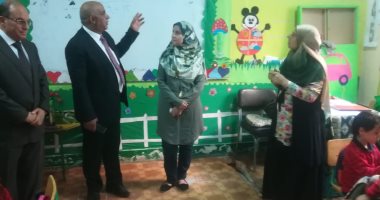 وكيل تعليم الجيزة يقيل مدير مدرسة ويحول آخر للتحقيق لتقصيرهما فى العمل