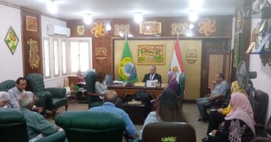 مدير تعليم الإسماعيلية يوجه بالإنضباط فى الحضور والإنصراف فى المدارس 