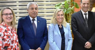 محافظ أسوان يستقبل سفيرة النرويج بالقاهرة لبحث فرص الاستثمار.. صور 