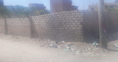 أهالى دير أبو حنس بالمنيا يشكون استيلاء مجهولين على قطعة أرض مخصصة لحديقة الطفل
