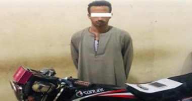 استدرجوه بفتاة.. عصابة تختطف ابن ثرى بأسيوط لابتزاز والده للحصول على مليونى جنيه.. المتهم: خطفناه واحتجزناه بمنطقة الزراعات.. الشرطة تحرر المختطف بعد ساعات.. وأسرة الضحية: الأمن أعاد الحياة لقلوبنا