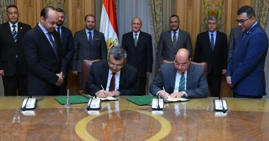 العصار يشهد توقيع بروتوكول تعاون مع شركة "سمارت" للحلول الهندسية