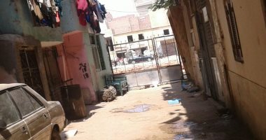 قارئ يشكو من غلق حارة بمنطقة أبو المطامير بالمنيا دون موافقة الجهات المسؤلة