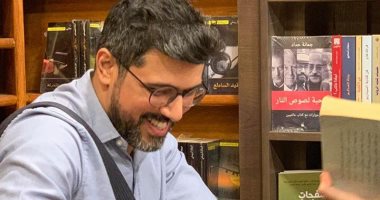 صور.. سعود السنعوسى يوقع روايته "ناقة صالحة" بمكتبة تنمية فى المعادى