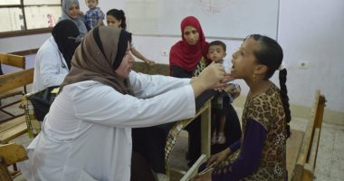 صور.. قافلة جامعة الأزهر تجرى الكشف على 2000 حالة بعزبة العرب فى مدينة نصر