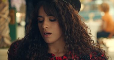 فيديو وكلمات.. كاميلا كابيلو تكثف نشاطها الفنى وتطلق كليب liar