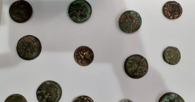 النيابة تستعجل تقرير اللجنة الأثرية عن عملات حاول راكب تهريبها بالمطار