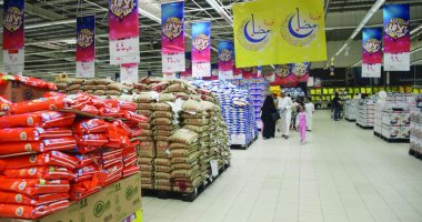 مكاتب العمل بالعاصمة السعودية تضبط 440 مخالفة وتنذر 232 منشأة تجارية 