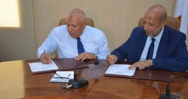 محافظ الوادى الجديد يوقع بروتوكول تعاون لزراعة و إستصلاح 1000 فدان نخيل