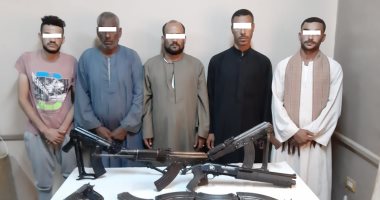 ضبط 5 قطع سلاح خلال حملة أمنية بمركز شرطة القوصية بأسيوط