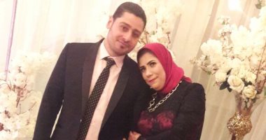 "محمود" يعبر عن حبه لزوجته فى يوم التقدير: لو استطعت أن أهديك قلبي لأهديتك