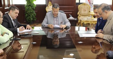 محافظ بنى سويف: بروتوكول تعاون لسد النقص فى المدرسين بسمسطا 