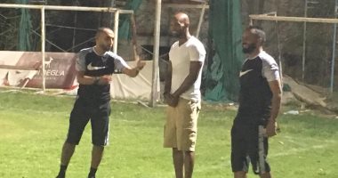 شيكابالا يؤازر "أسوان" ويحضر تدريب الفريق استعدادا للدورى.. صور