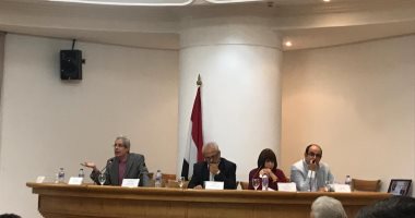 شاهد.. الشاعر اللبنانى شربل داغر يلقى قصيدته "أنا المقامر"