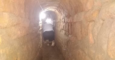 صور .. العثور على معبد بطلمى داخل منزل بسوهاج أثناء الحفر والتنقيب عن الآثار