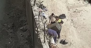  سكان حى بولاق الدكرور يشتكون من إلقاء القمامة بشارع ترعة عبد العال 