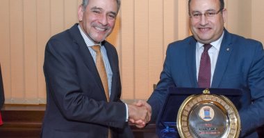 محافظ الإسكندرية يستقبل سفير البرازيل لبحث سبل التعاون بين الجانبين