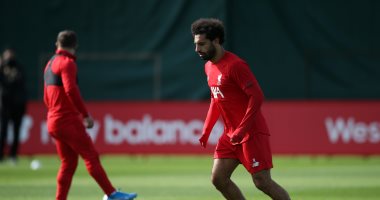 محمد صلاح يشارك فى تدريبات ليفربول قبل مواجهة نابولى.. صور