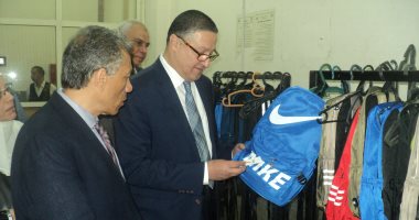 رئيس جامعة بنها يفتتح معرض مستلزمات المدارس بـ"هندسة شبرا"