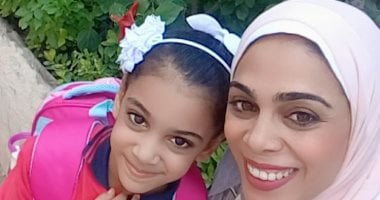 أول يوم مدرسة .. "سلمى" تتألق باليونيفورم والابتسامة