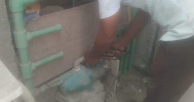فصل المرافق عن المنازل التى واجهتها من الطوب الأحمر فى كفر البطيخ بدمياط 
