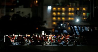 صور.. خفر السواحل الإيطالى ينقذ 90 مهاجرا غير شرعيا ومالطا ترفض استقبالهم