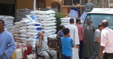 صور .. ضبط 31 طن أسمدة أزوتية مدعمة قبل بيعها فى السوق السوداء بأسوان