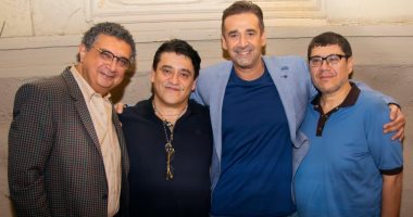 صور.. كريم عبد العزيز يحتفل ببدء تصوير "البعض لا يذهب للمأذون مرتين"