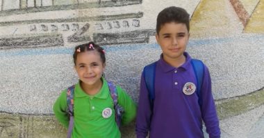 أول يوم مدرسة .. قارئ يشارك بصور أطفاله كريم وندى بالزى المدرسى 