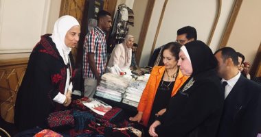 اللجنة الوطنية لمكافحة ومنع الهجرة غير الشرعية تُنظم معرضا للمنتجات المصرية بمقر الخارجية