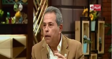 عكاشة: "اشتغلت فى تسمين العجول.. وخلال طفولتى كنت باخد 15 قرش فى جمع القطن"
