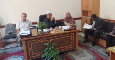 صور.. وفد الأزهر يزور الأقصر لاجراء مقابلات للمتقدمين لشغل موجه عام التربية