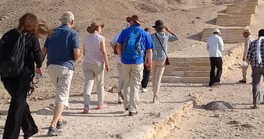 صور.. وفد سياحى من ألمانيا يزور المناطق الأثرية فى المنيا