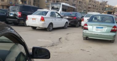 ازدحام مرورى عند مدخل أحد أحياء المعادى.. شكوى سكان المنطقة